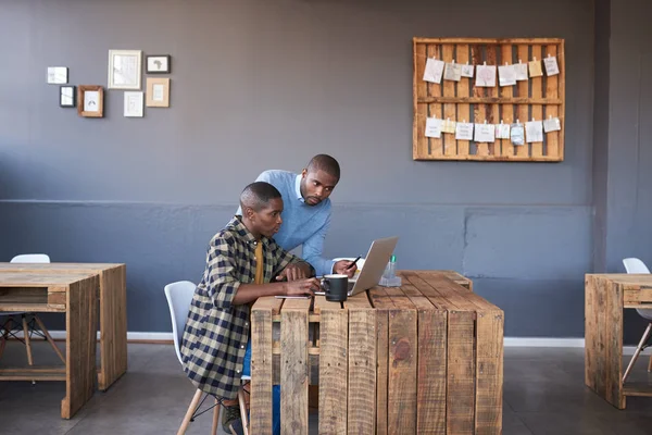 Африканських підприємців, які працюють — стокове фото