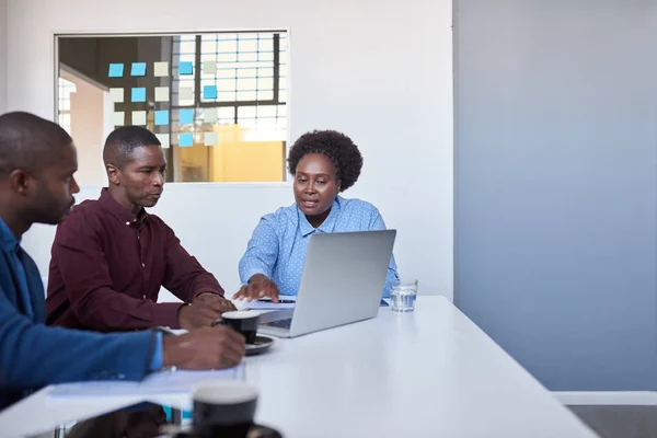 Jóvenes empresarios africanos — Foto de Stock