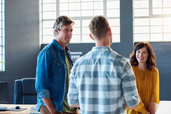 Three smiling coworkers — Stock Photo, Image