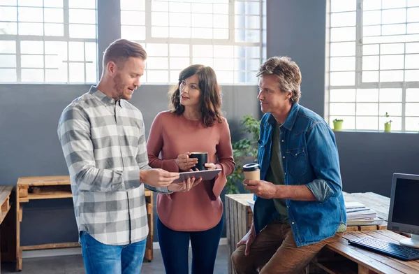 Tablet üzerinde konuşma arkadaşları 