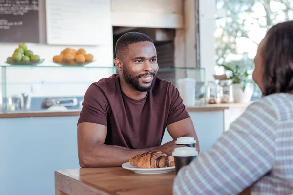 Junges afrikanisches Paar — Stockfoto