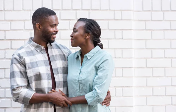 İçerik genç Afrikalı Çift