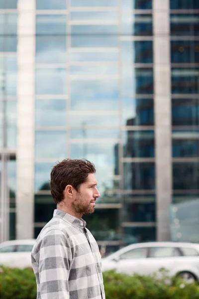 Profile Casually Dressed Young Man Standing Himself Front Buildings City — Stock Photo, Image