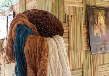 Çift kucaklayan sevgili Rose