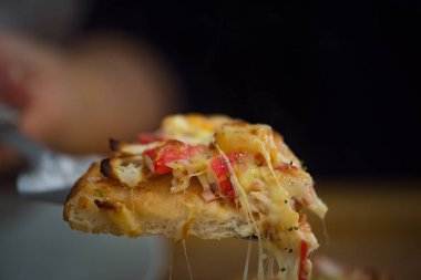 Taze fırın pizza pişmiş