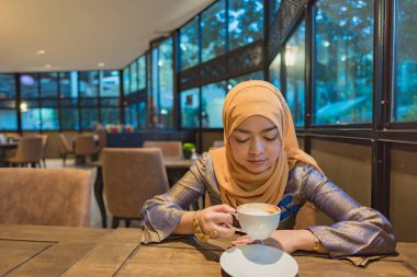 Güzel Müslüman Kadın