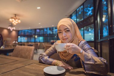 Güzel Müslüman Kadın