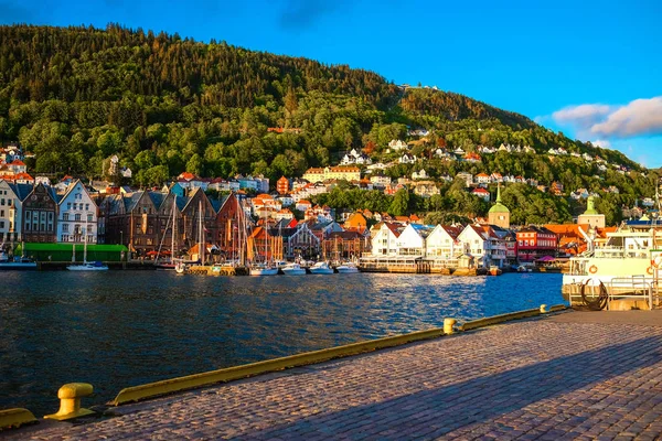 Bergen şehir Norveç'te toplayan — Stok fotoğraf
