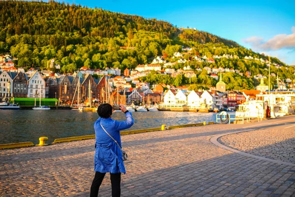 El paisaje de la ciudad de Bergen en Noruega — Foto de Stock