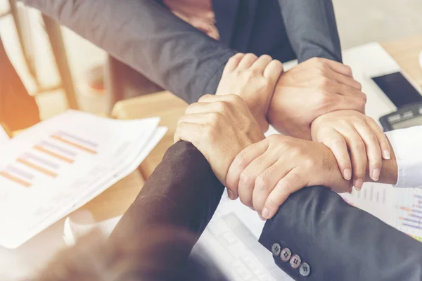 Gruppe Von Diversität Menschen Mit Erfolg Partnerschaft Faust Beule Der — Stockfoto