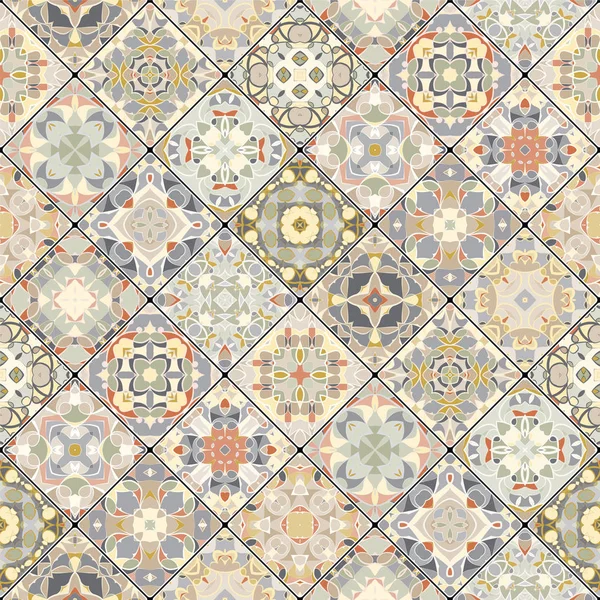 Oryantal tarzı kare artıkları.