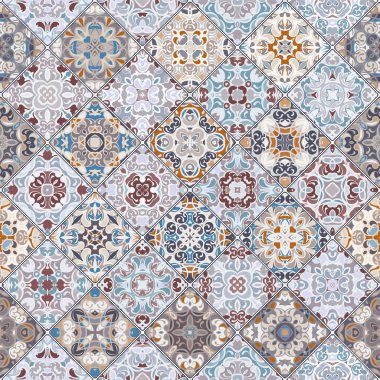 Mozaik kümedeki soyut desenler.