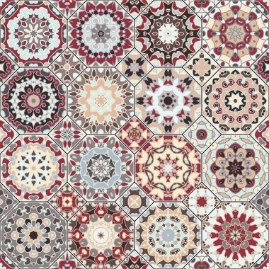 Sekizgen ve kare desenleri.