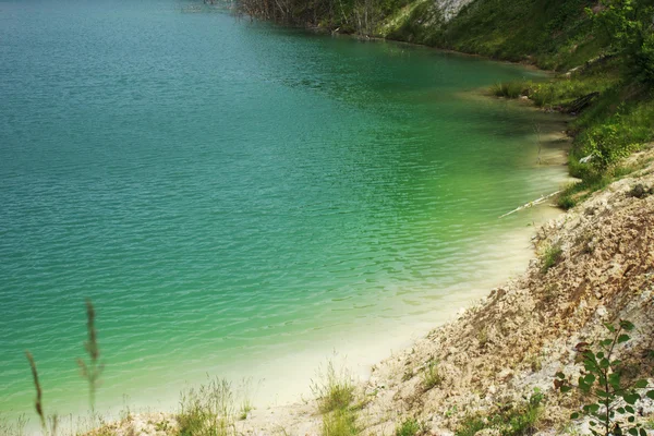 Klares blaues Wasser — Stockfoto