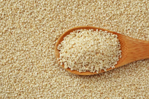 Susam kaşık içinde