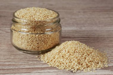 Susam kavanoz içinde