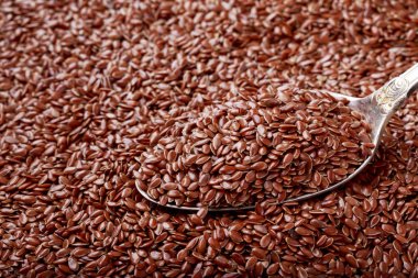 çok kahverengi keten tohumu