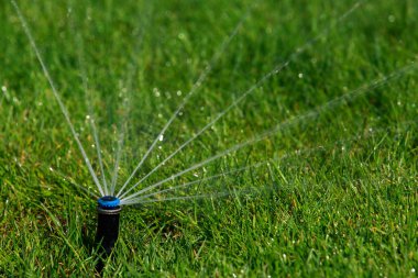 su püskürtme yağmurlama