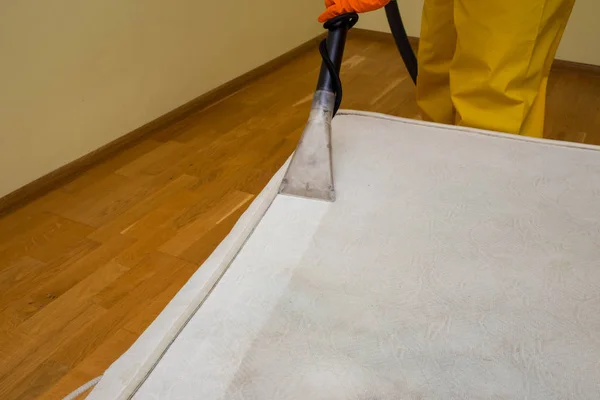 Kuru Temizleme diye bir yatak bir