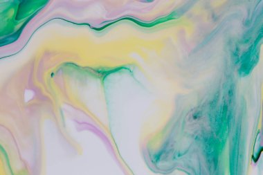 Beyaz ve yeşil tonlarda akrilik boyanın soyut arkaplanı