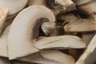 Dilimlenmiş mantar mantar, yakın plan, sağlıklı beslenme kavramı