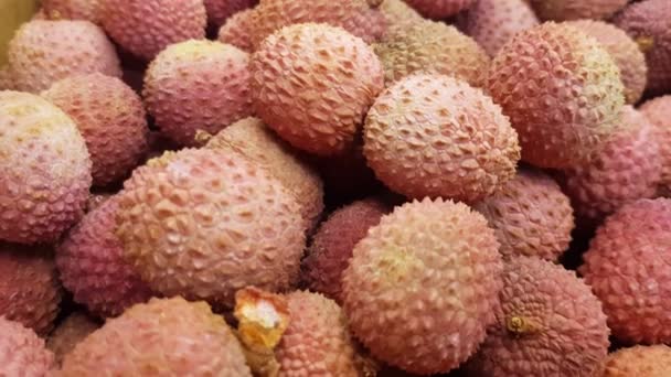 Close Shot Red Exotic Chinese Lychee Fruits Video Top View — Stock Video