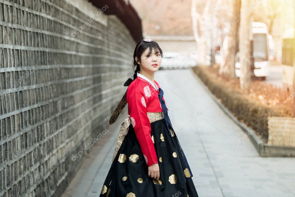Beautiful Korean girl  in Hanbok  at Gyeongbokgung the 