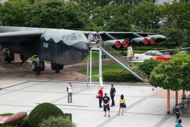 War Memorial, Kore'de mimarisi ve tanımlanamayan turist vardır