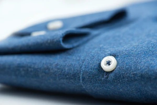 Detalle en camisa azul — Foto de Stock