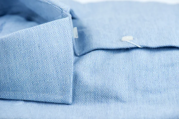 Camisa azul con bordado — Foto de Stock