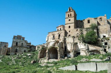 Eski şehir Craco Basilicata