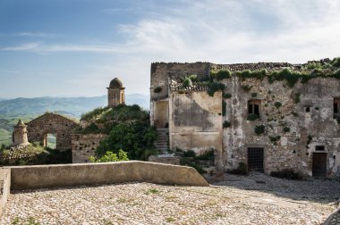 Eski şehir Craco Basilicata