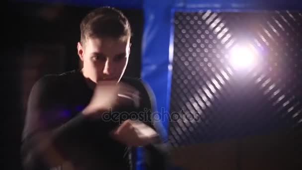 Młody karate fighter. — Wideo stockowe