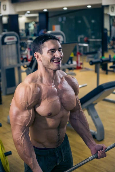 Very beautiful male body. Fun in gym