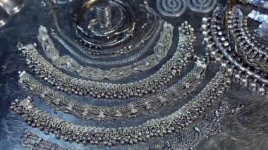 Hazine, yığın güzel oryantal gümüş gelin takı (Hint, Arap, Afrika, Mısır)