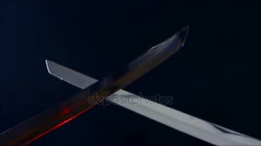 İki Japon katana kılıcı. Bıçak yakın çekim