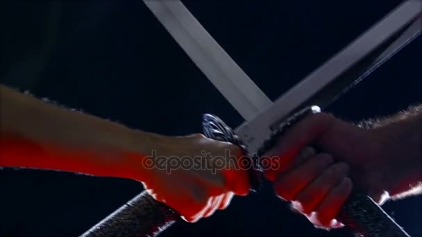 Japanese samurai warriors fighting with swords. Blade close-up — Stock Video