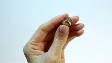 Pirit (Fools Gold). Pirit tutan kuyumcu
