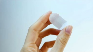 Adularia - ay taşı (Orthoclase veya Belomorite). Adularia tutan kuyumcu