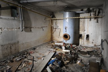 Kazan dairesinde eski terk edilmiş bir otel