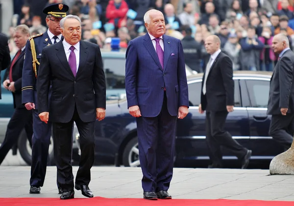 Nursultan nazarbajev und vaclav klaus — Stockfoto