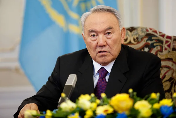 Kazakistan cumhurbaşkanı Nursultan Nazarbajev