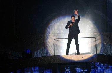 Bize şarkıcı Lionel Richie