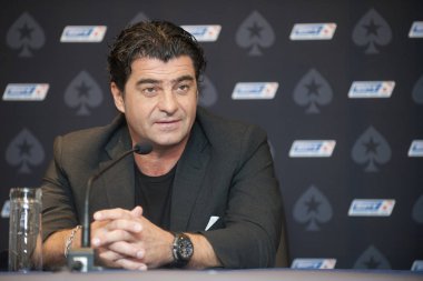 Efsanevi İtalyan Kayak yarış Alberto Tomba