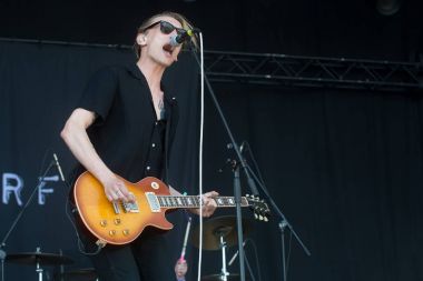 Sahte - Jamie Campbell Bower