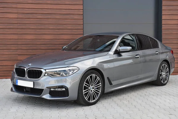 Plata BMW 540i — Foto de Stock