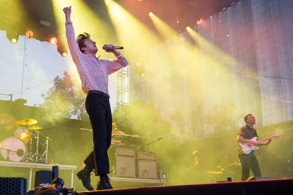 Kafes Fil - Matthew Shultz