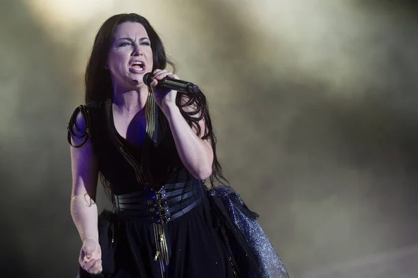 Amy lee写真素材、ロイヤリティフリーAmy lee画像|DepositPhotos