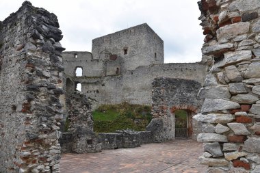 Western Bohemia'deki / daki kale Rabi