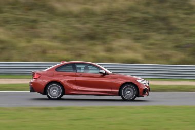 Kırmızı Bmw M240i